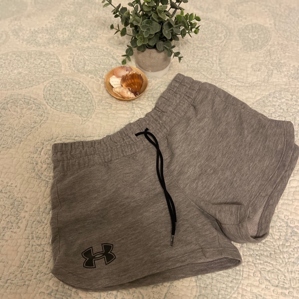 Under Armor hot shorts
